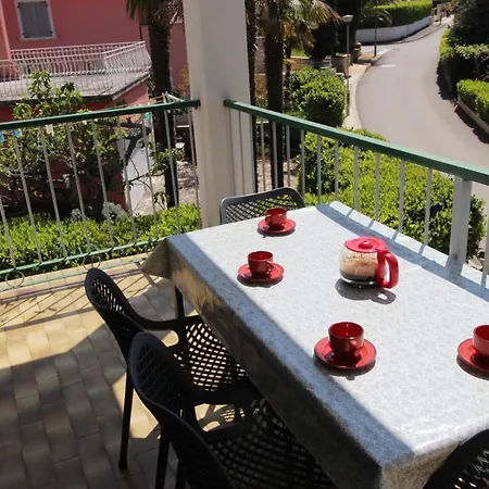 Molo Grande 公寓 罗维尼